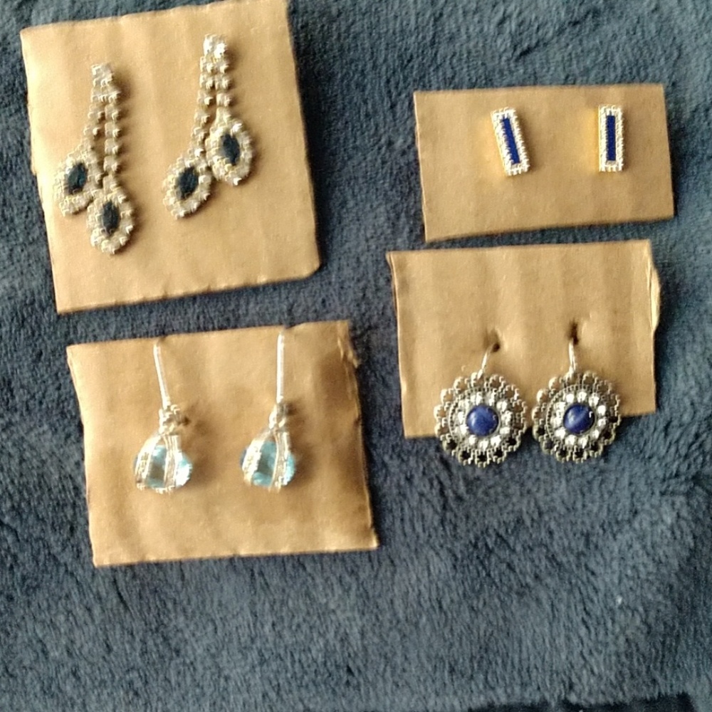 Sparkling estate jewely earrings group